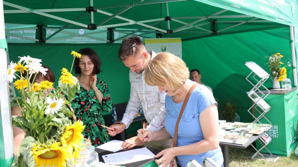 Stoisko informacyjno-promocyjne KSOW+ podczas targów AGRO-TECH Minikowo 2025 (6)